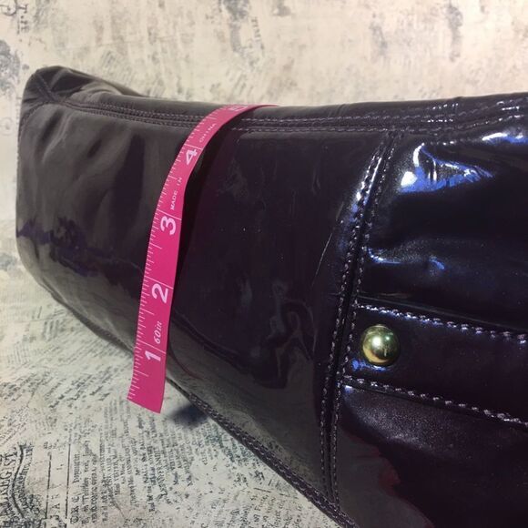 Purple Patent Leather Coach Maggie Bag - Picture 11 of 16